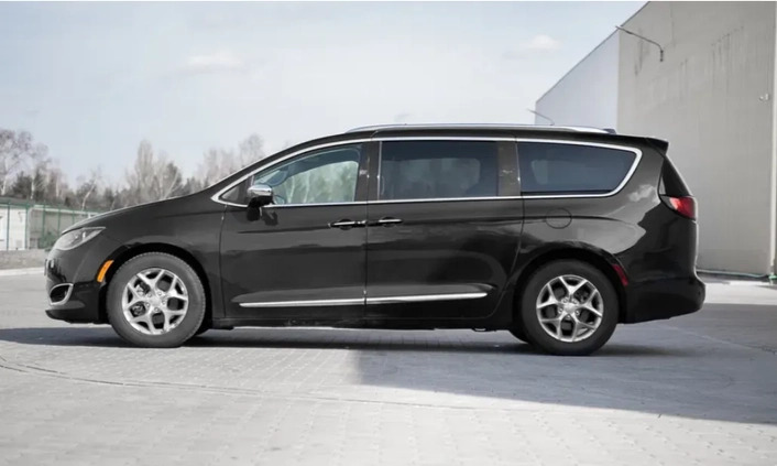 Chrysler Pacifica cena 114999 przebieg: 79500, rok produkcji 2018 z Pilawa małe 529